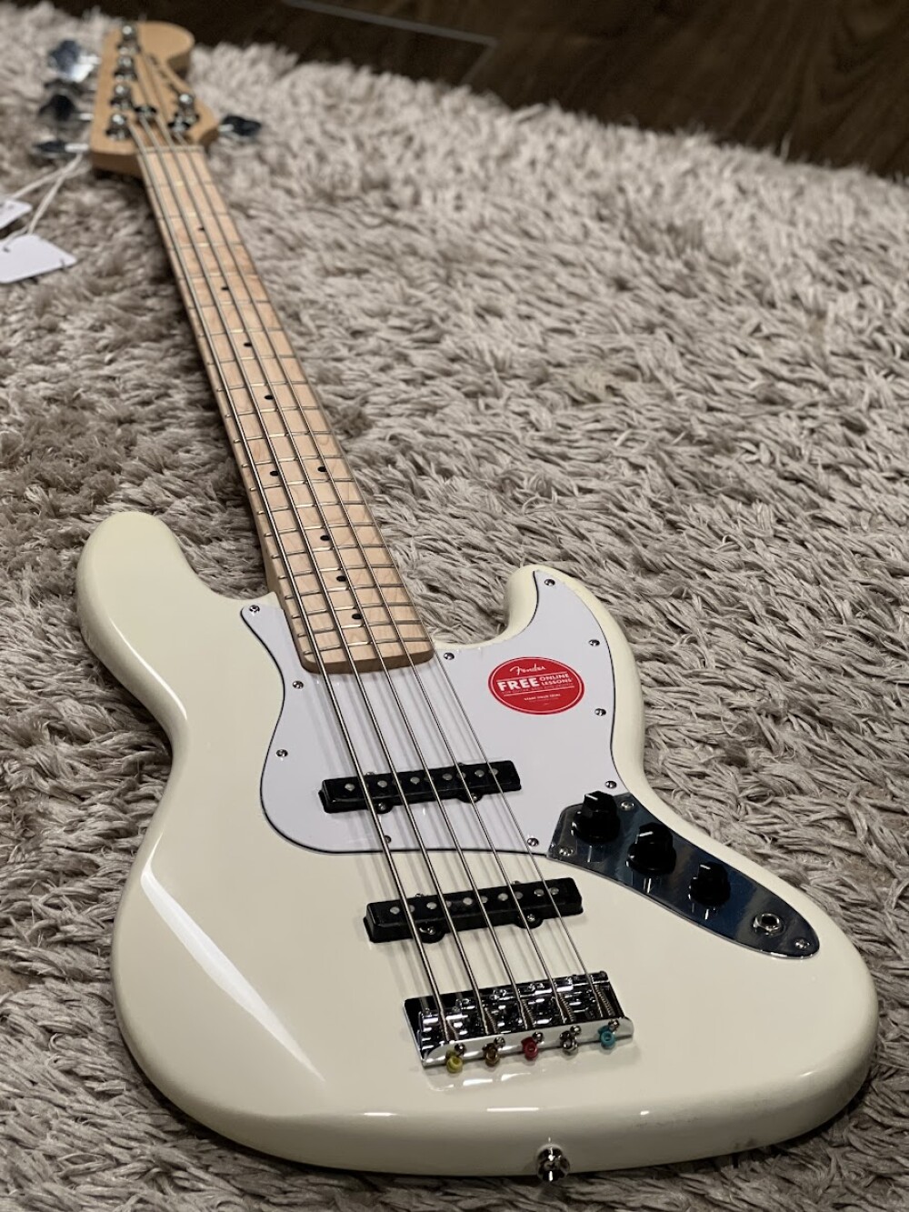 Squier Affinity Series Jazz Bass V 5 String Electric Bass with Maple